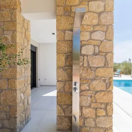 Ocean View 1111 Retreat Villa
