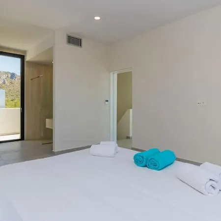 Ocean View 1111 Retreat Villa