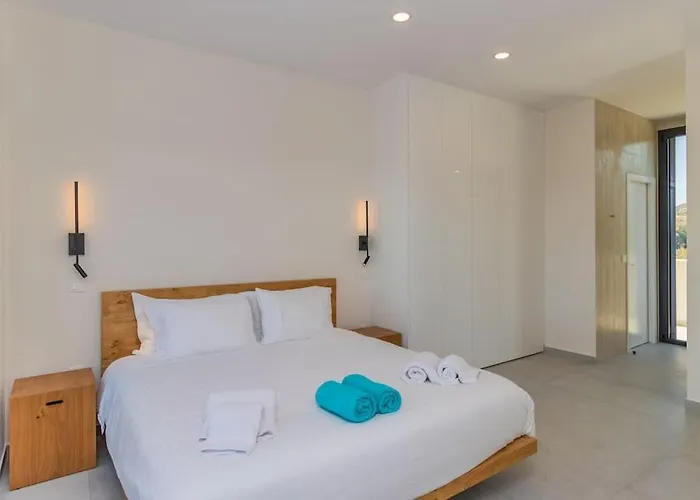 Ocean View 1111 Retreat Villa