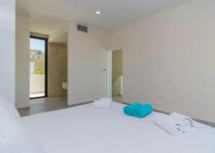 Ocean View 1111 Retreat Villa